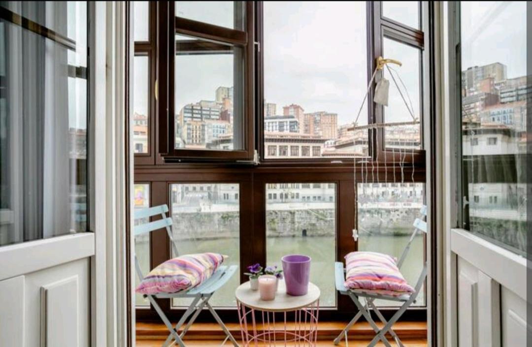 Appartamento Nuestro Refugio - Casco Viejo Con Wifi Y Parking Gratuito- Bilbao Esterno foto