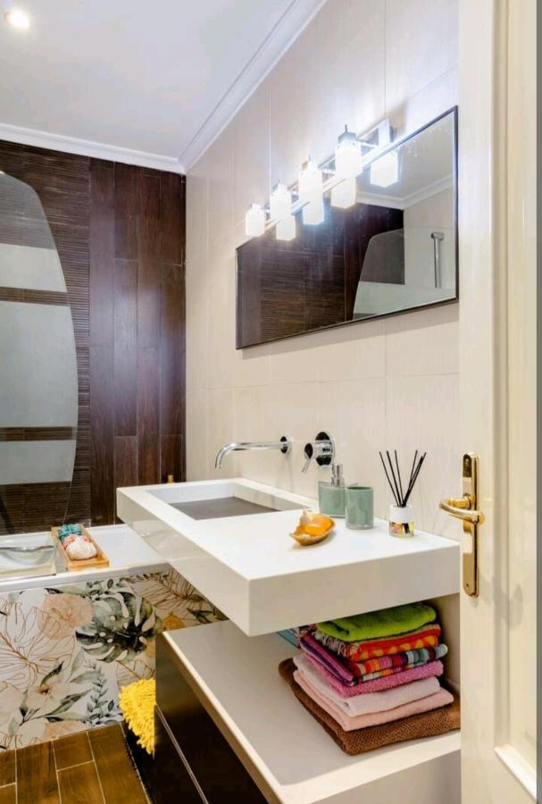Appartamento Nuestro Refugio - Casco Viejo Con Wifi Y Parking Gratuito- Bilbao Esterno foto