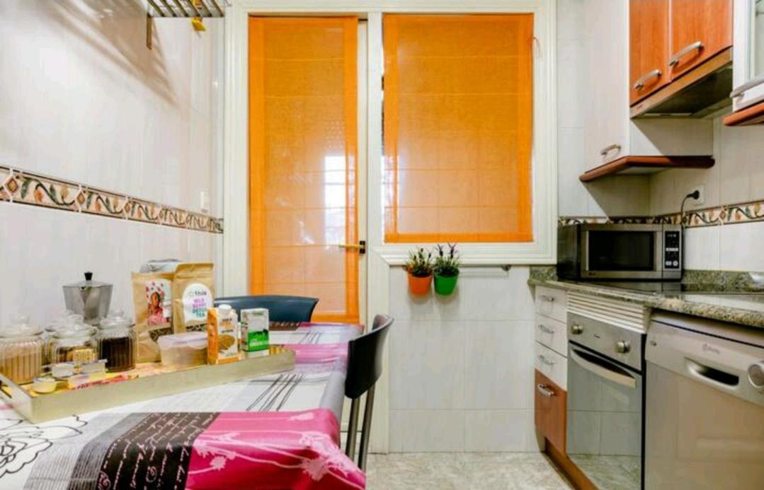 Appartamento Nuestro Refugio - Casco Viejo Con Wifi Y Parking Gratuito- Bilbao Esterno foto