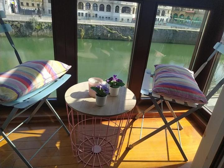 Appartamento Nuestro Refugio - Casco Viejo Con Wifi Y Parking Gratuito- Bilbao Esterno foto